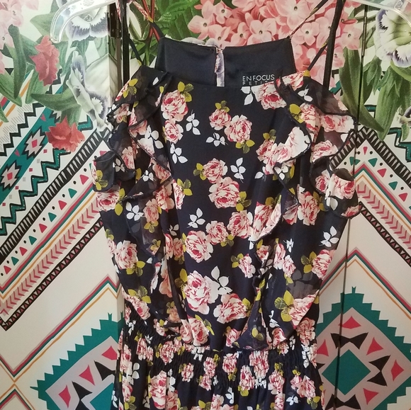 Beautiful Floral Print Dress - Picture 9 of 12